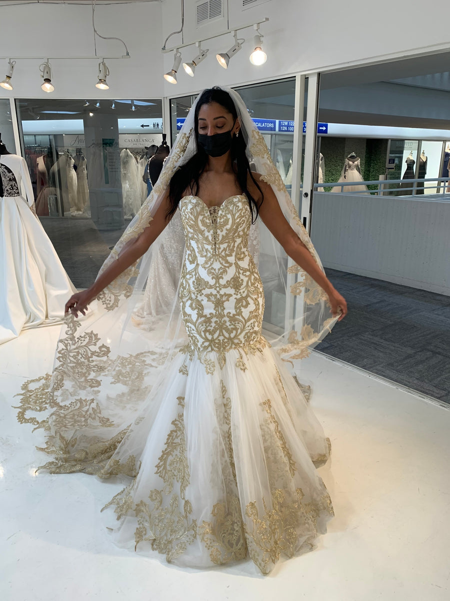 gold mermaid wedding dress Gold Wedding Gowns: 18 Gowns + Faqs